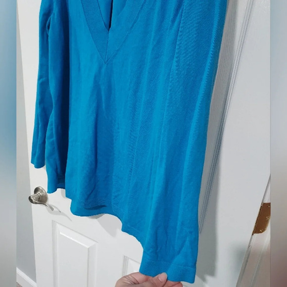 Talbots Woman Blue V-Neck Long Sleeve Lightweight Sweater in Size 1X - Picture 7 of 10